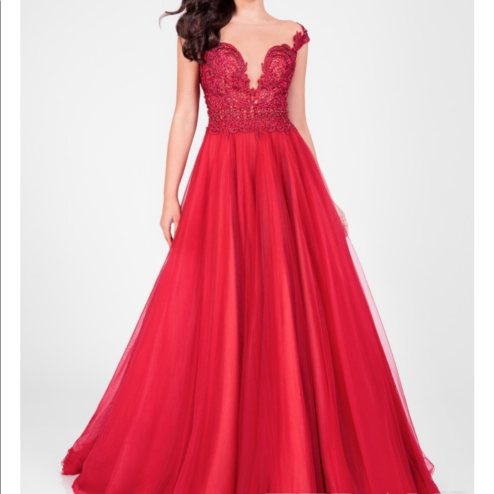 Terani Couture Dress was worn once. Great condition.